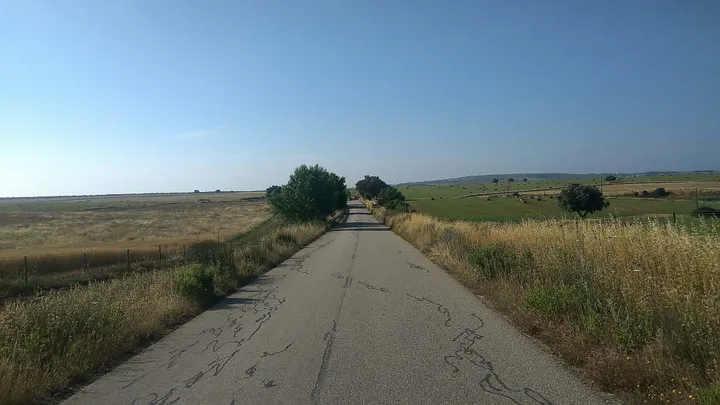 évora paved cycling road