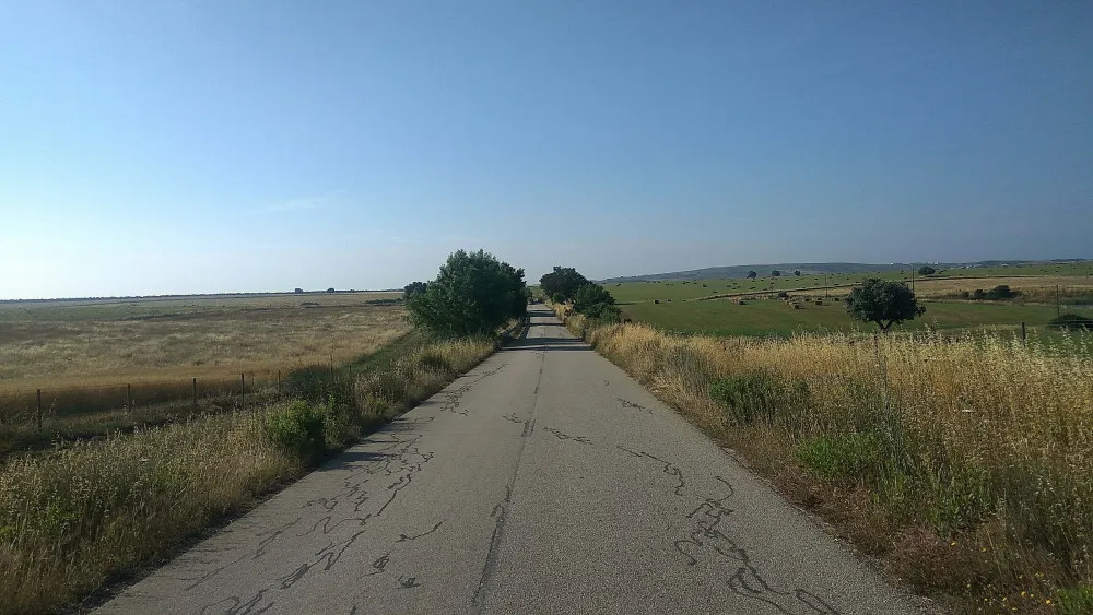 évora paved cycling road