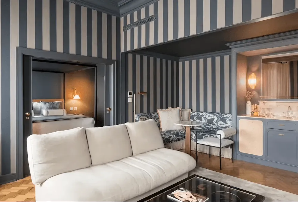 hotel first day cycling porto