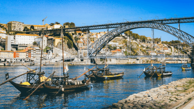 Cycling and Gastronomy: How to Best Experience the Beauty of Porto